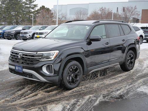 2025 Volkswagen Atlas 2.0T Peak Edition