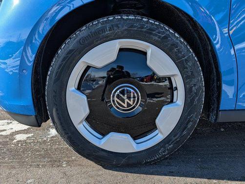 2025 Volkswagen ID. Buzz Pro S Plus with 4MOTION