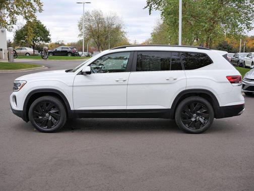 2024 Volkswagen Atlas 2.0T SE w/Technology 4MOTION