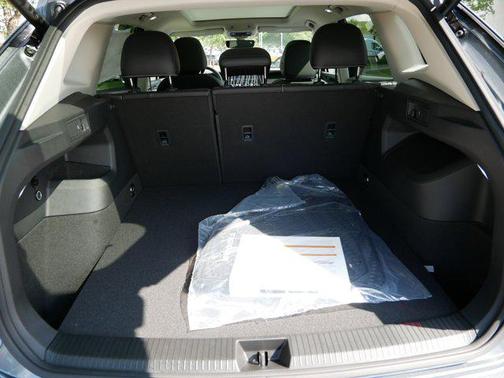 2025 Volkswagen Tiguan 2.0T SE 4MOTION
