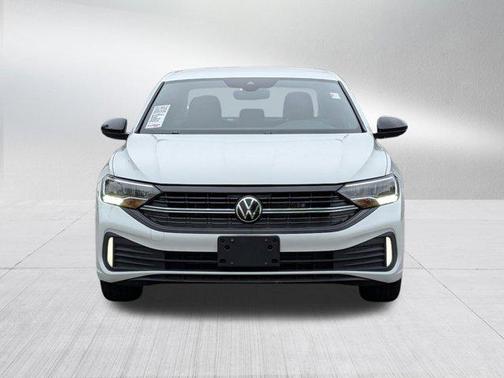 Pure White 2023 Volkswagen Jetta 1.5T Sport