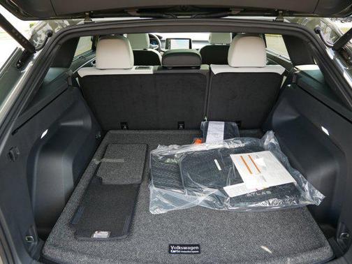 2025 Volkswagen Atlas Cross Sport 2.0T SEL Premium