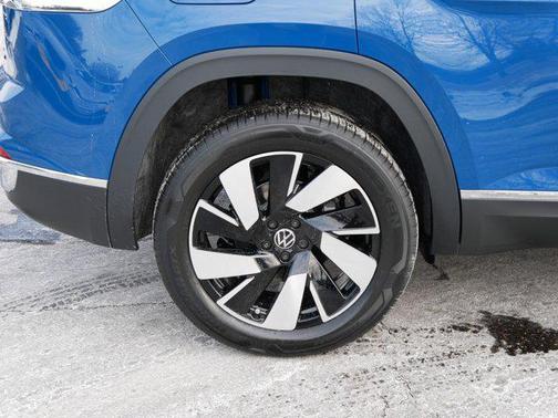 2025 Volkswagen Atlas Cross Sport 2.0T SEL