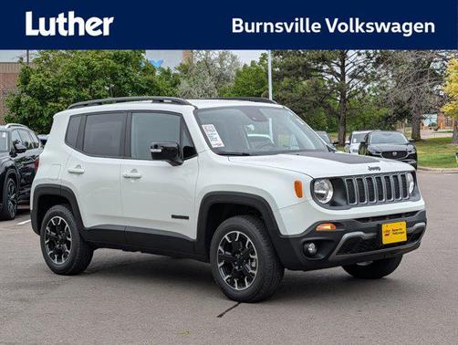 Alpine White Clearcoat 2023 Jeep Renegade Upland