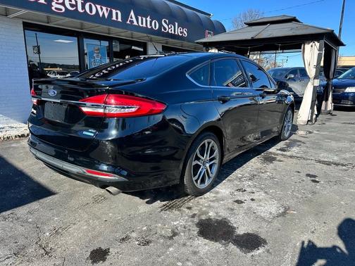 2017 Ford Fusion SE