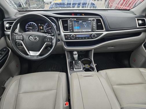 2018 Toyota Highlander Limited Platinum