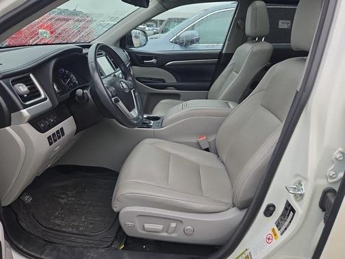 2018 Toyota Highlander Limited Platinum