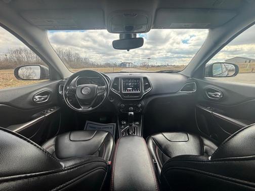 2020 Jeep Cherokee Trailhawk