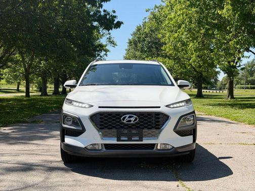 Lunar White 2021 Hyundai KONA Limited