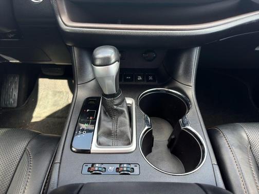 2016 Toyota Highlander 