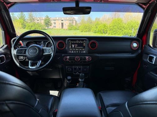 2021 Jeep Gladiator Overland