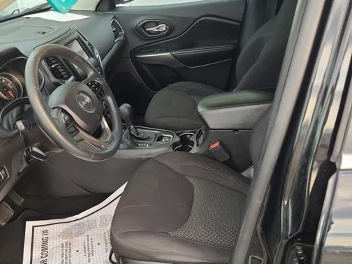 2019 Jeep Cherokee Latitude