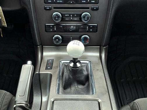 2013 Ford Mustang V6