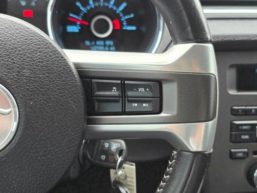 2013 Ford Mustang V6