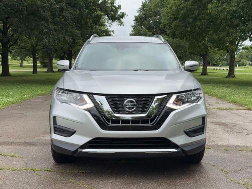 Brilliant Silver Metallic 2020 Nissan Rogue SV