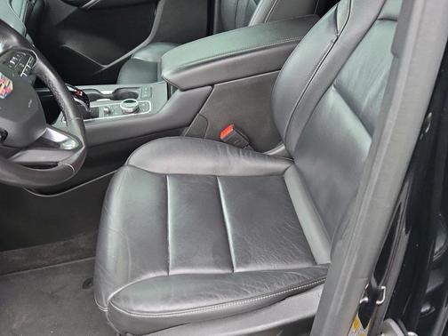 2022 Cadillac XT4 Premium Luxury