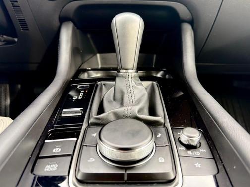 2024 Mazda Mazda3 FWD w/Preferred Package