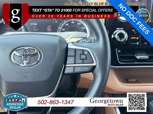 Moon Dust 2022 Toyota Highlander Platinum