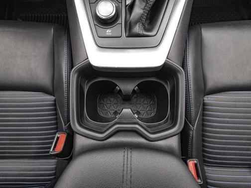 2020 Toyota RAV4 Hybrid XSE