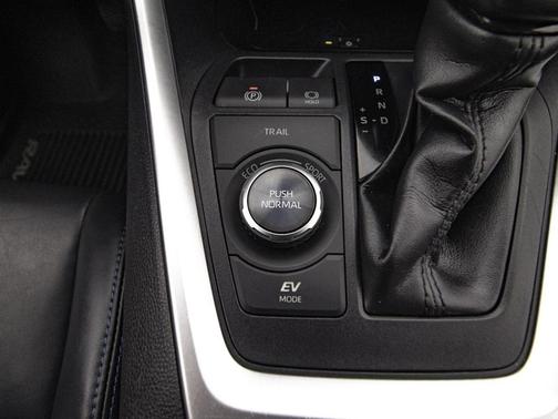 2020 Toyota RAV4 Hybrid XSE