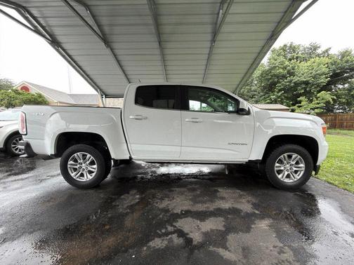 Summit White 2019 GMC Canyon SLE