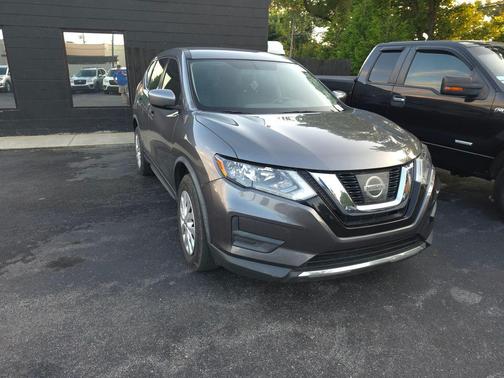 Gun Metallic 2017 Nissan Rogue S