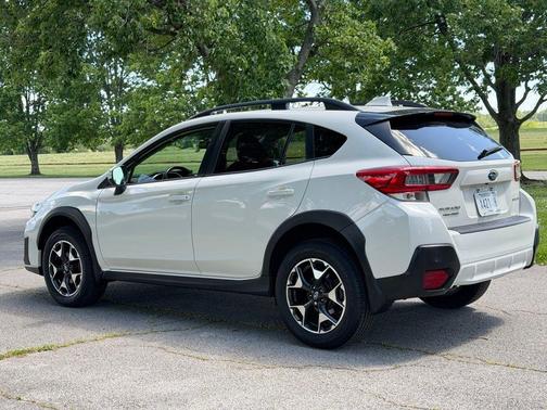 Crystal White Pearl 2020 Subaru Crosstrek Premium
