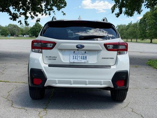 Crystal White Pearl 2020 Subaru Crosstrek Premium