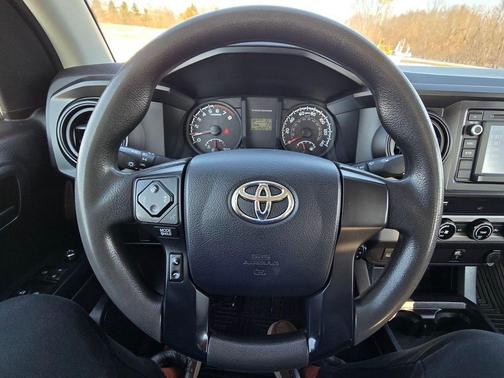 2017 Toyota Tacoma SR