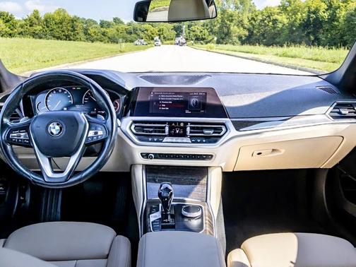 2020 BMW 330 i