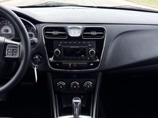 Crystal Blue Pearlcoat 2014 Chrysler 200 LX