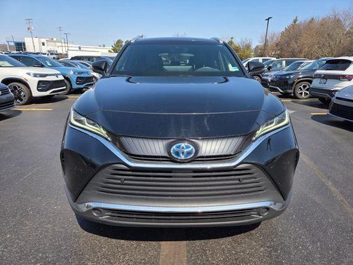 2022 Toyota Venza XLE