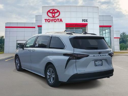 0089 2026 Toyota Sienna XLE