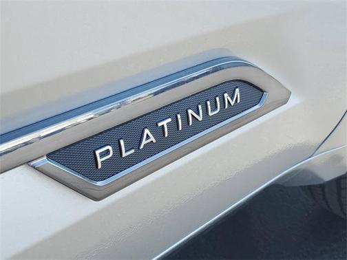2025 Toyota Tundra Hybrid Platinum
