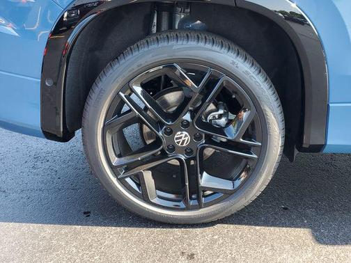 Blue 2026 Volkswagen Tiguan 2.0T SE R-Line Black 4MOTION
