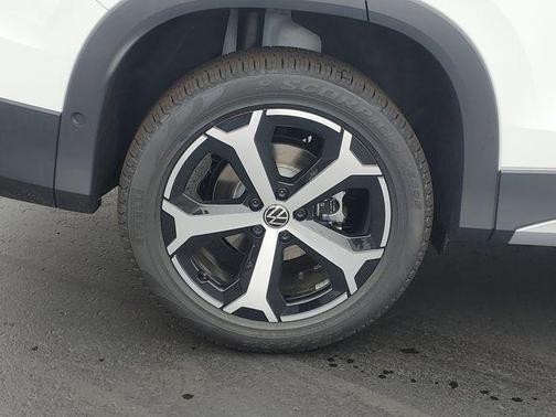 2025 Volkswagen Tiguan 2.0T SE 4MOTION