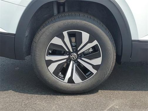 2025 Volkswagen Atlas 2.0T SE