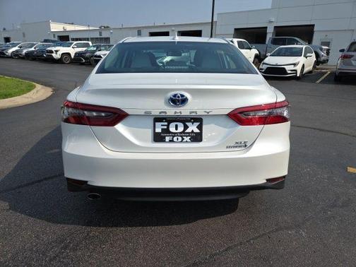 2023 Toyota Camry Hybrid XLE