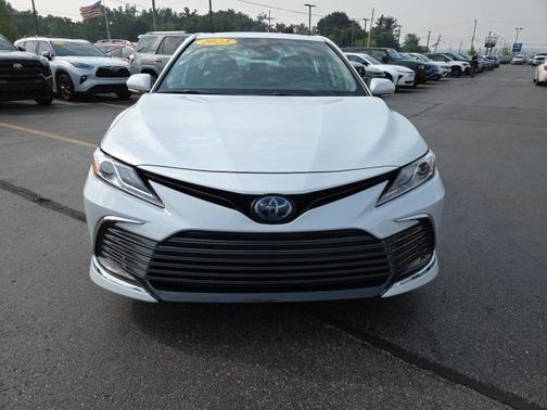 2023 Toyota Camry Hybrid XLE