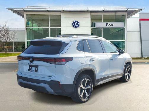 Pure White 2026 Volkswagen Tiguan 2.0T SE