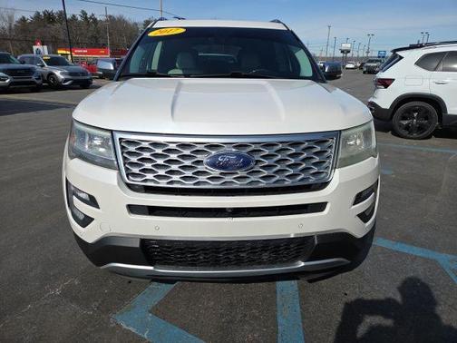 White Platinum Clearcoat Metallic 2017 Ford Explorer Platinum