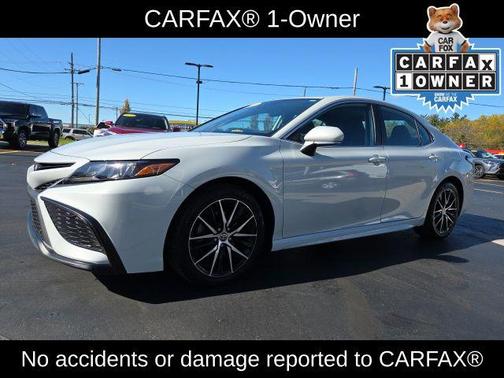 2022 Toyota Camry SE