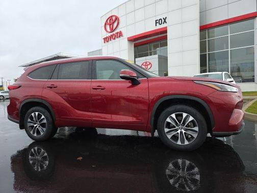 2023 Toyota Highlander Hybrid XLE