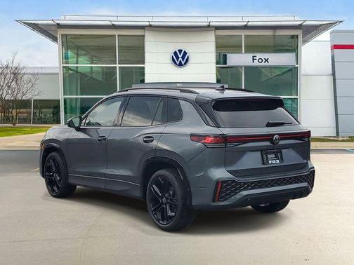 Platinum Gray Metallic 2026 Volkswagen Tiguan 2.0T SE R-Line Black