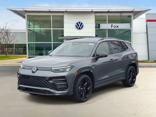 Platinum Gray Metallic 2026 Volkswagen Tiguan 2.0T SE R-Line Black