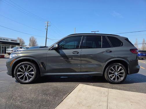 Dravit Grey Metallic 2022 BMW X5 M50i