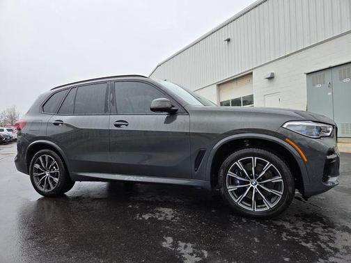 Dravit Grey Metallic 2022 BMW X5 M50i