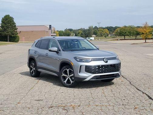 2025 Volkswagen Tiguan 2.0T SE 4MOTION