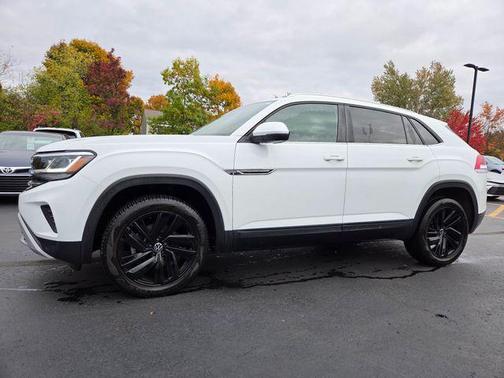 2023 Volkswagen Atlas Cross Sport 2.0T SE w/Technology 4MOTION