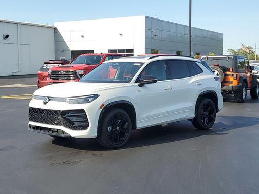 2025 Volkswagen Tiguan 2.0T SE R-Line Black 4MOTION